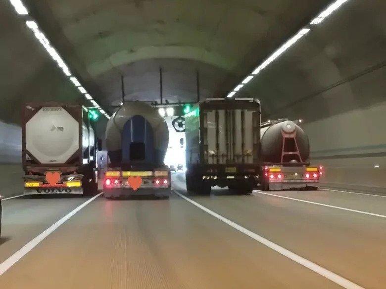 한국축구 수비가 포백이여야 하는 이유.jpg